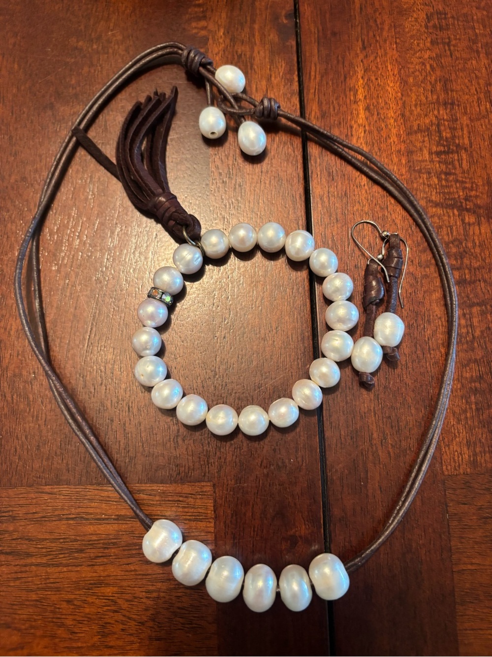 Vincent Peach: White Pearl F/W Bead Earring and Bracelet. Non VP Necklace.